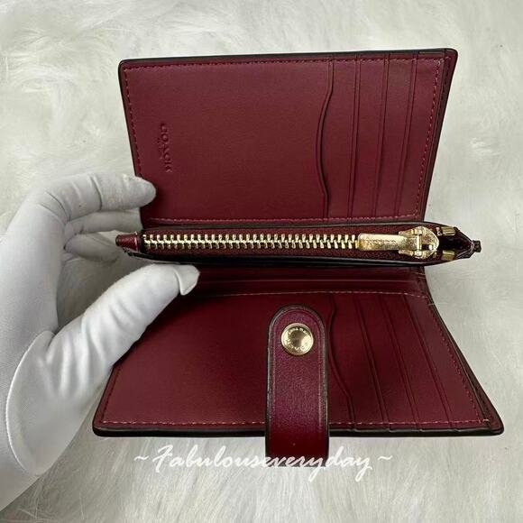 Coach 2-In-1 Wallet In Smooth Leather/Gold/Maroon CCL71 NWT - Picture 5 of 8